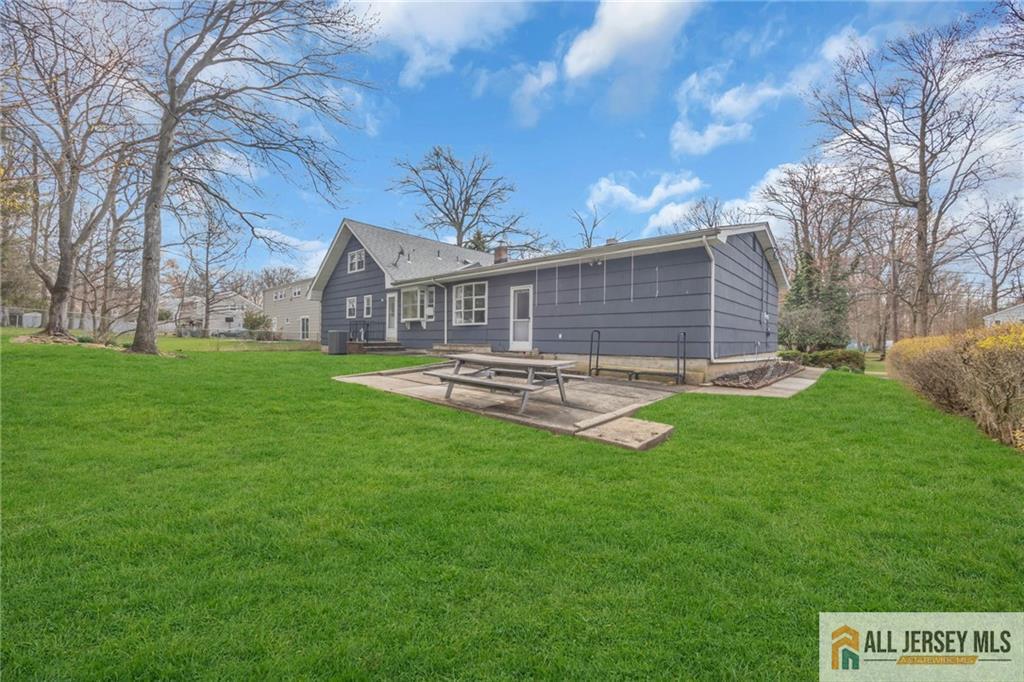 25 Greenwich Road Edison, NJ 08820 - Photo 45 of 52