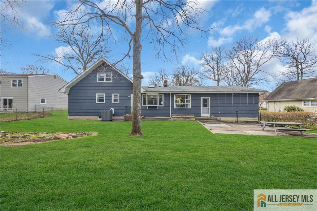 25 Greenwich Road Edison, NJ 08820 - Photo 46 of 52