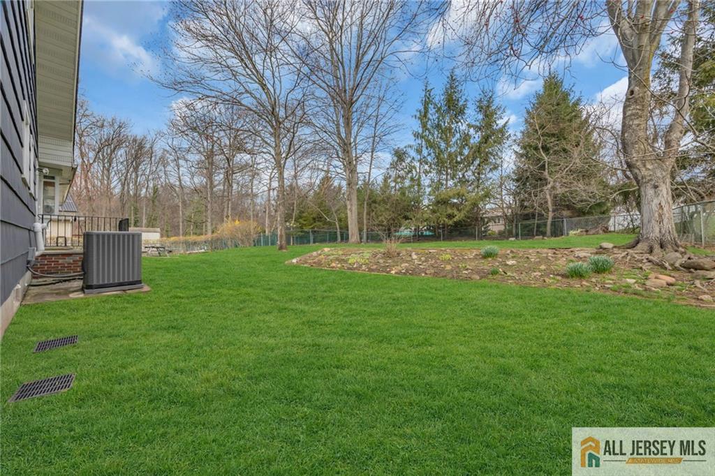 25 Greenwich Road Edison, NJ 08820 - Photo 48 of 52