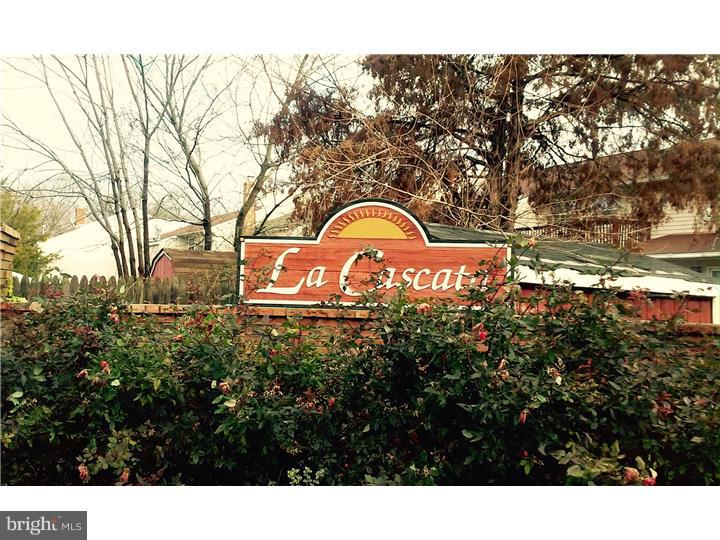 178 Via Cascata Drive Clementon, NJ 08021 - Photo 2 of 23