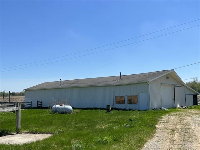 6600 Cemetery Road Clifford, MI 48727 - Photo 3 of 41