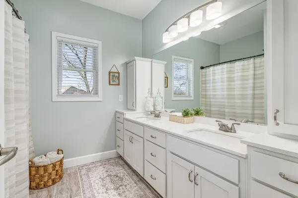 $799,900 | 52039 Kern Drive, Three Rivers, MI 49093