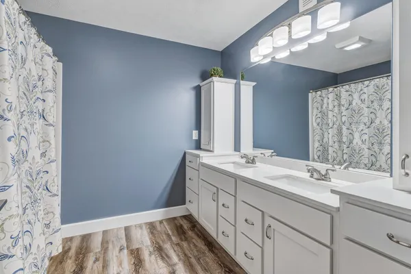 $794,900 | 52039 Kern Drive, Three Rivers, MI 49093