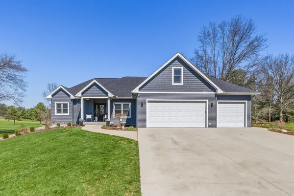 $799,900 | 52039 Kern Drive, Three Rivers, MI 49093