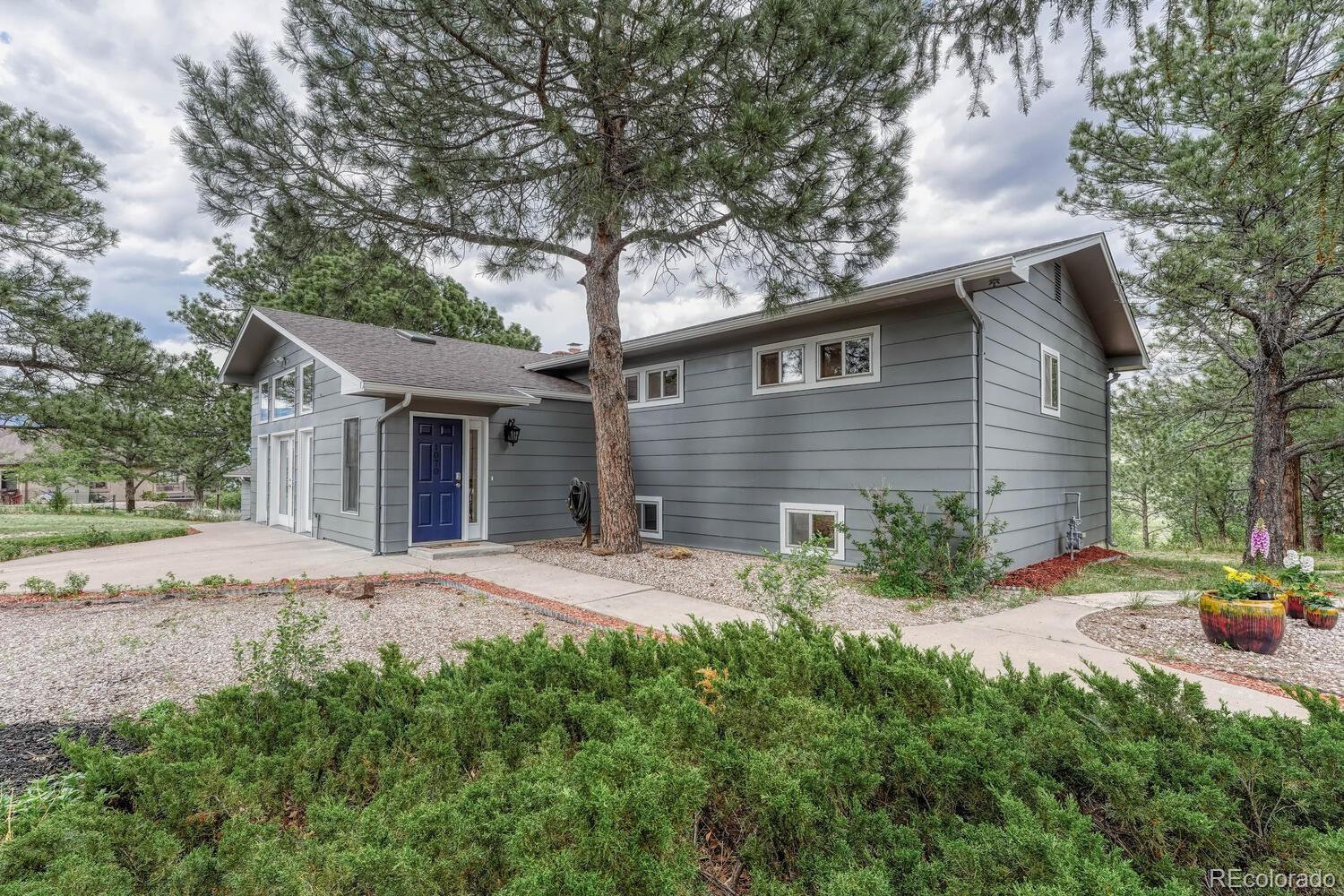 1070 Eagle Rock Road Colorado Springs, CO 80918 - Photo 2 of 40 Gallery Image 2