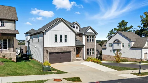 $750,000 | 9891 Trestle Circle, Ooltewah, TN 37363