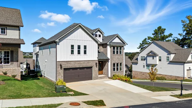 $735,000 | 9891 Trestle Circle, Ooltewah, TN 37363