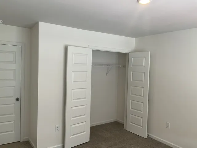 a bathroom with a toilet