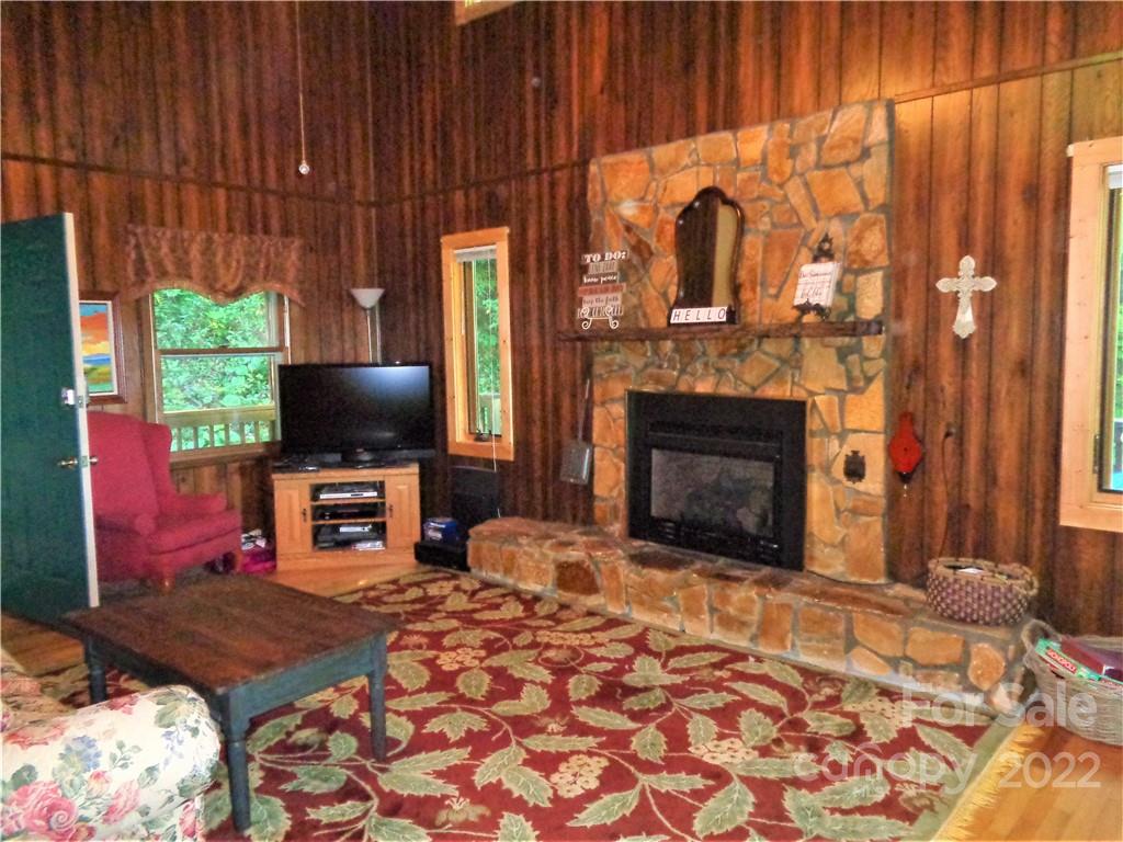 1316 Middle Ridge Road Sylva, NC 28779 - Photo 10 of 22 Gallery Image 10