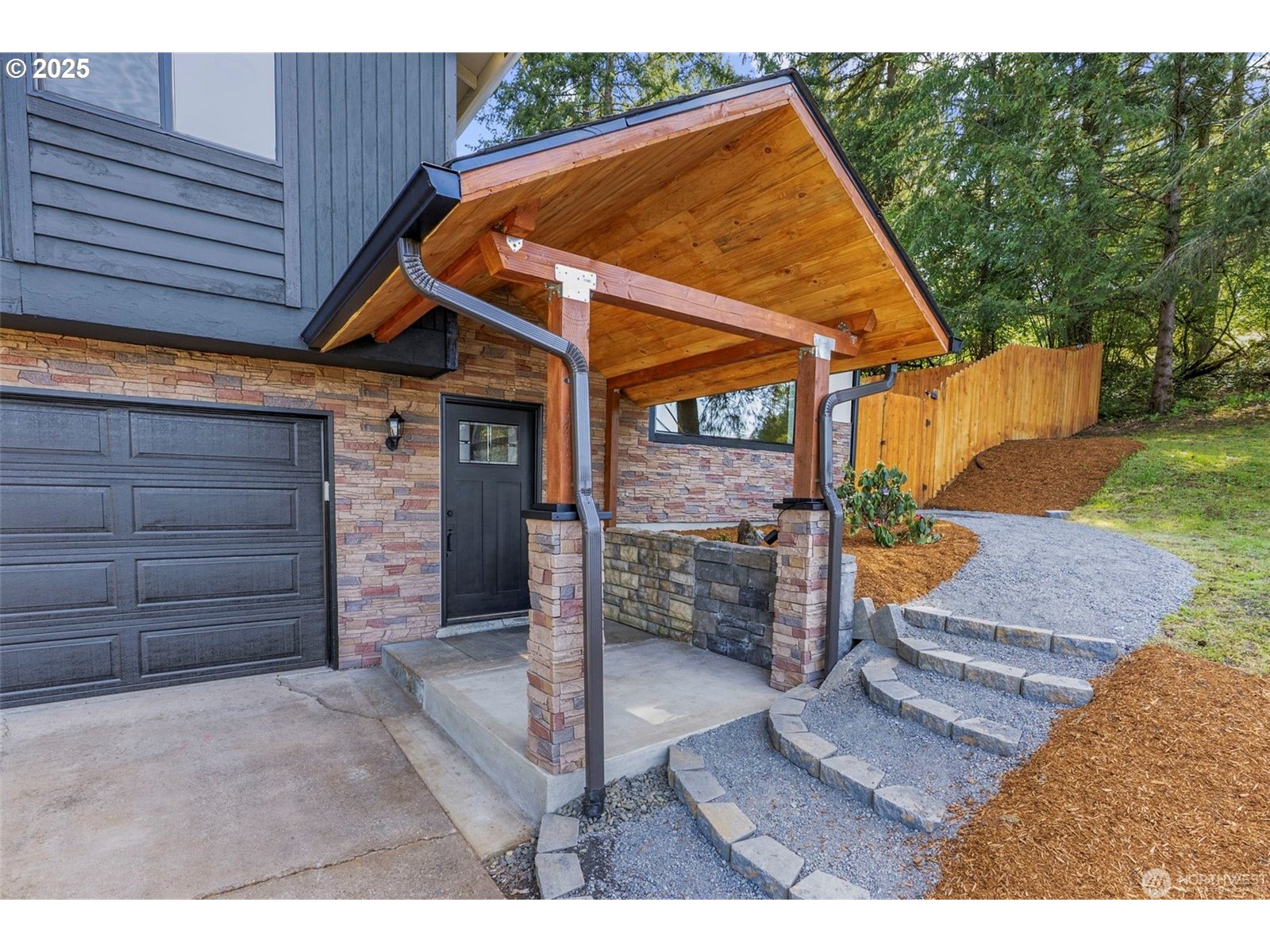 1440 Ostrander Road Kelso, WA 98626 - Photo 2 of 16 Gallery Image 2