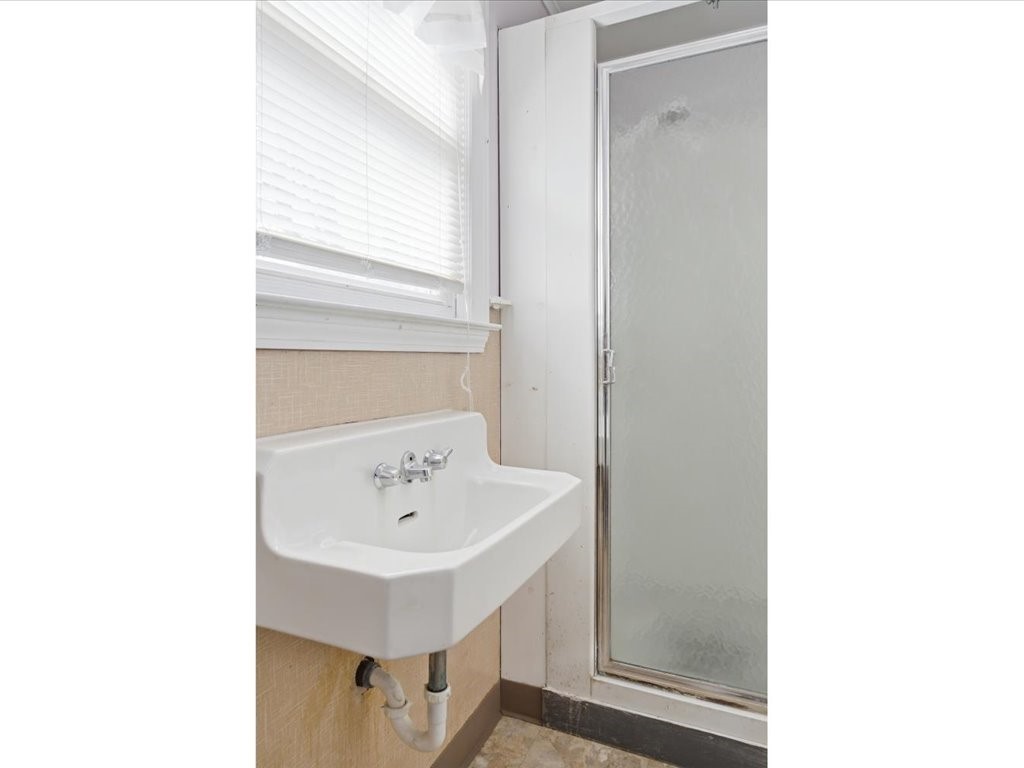 6 Wilder Avenue Westerly, RI 02891 - Photo 11 of 30