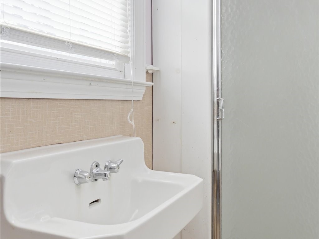 6 Wilder Avenue Westerly, RI 02891 - Photo 12 of 30