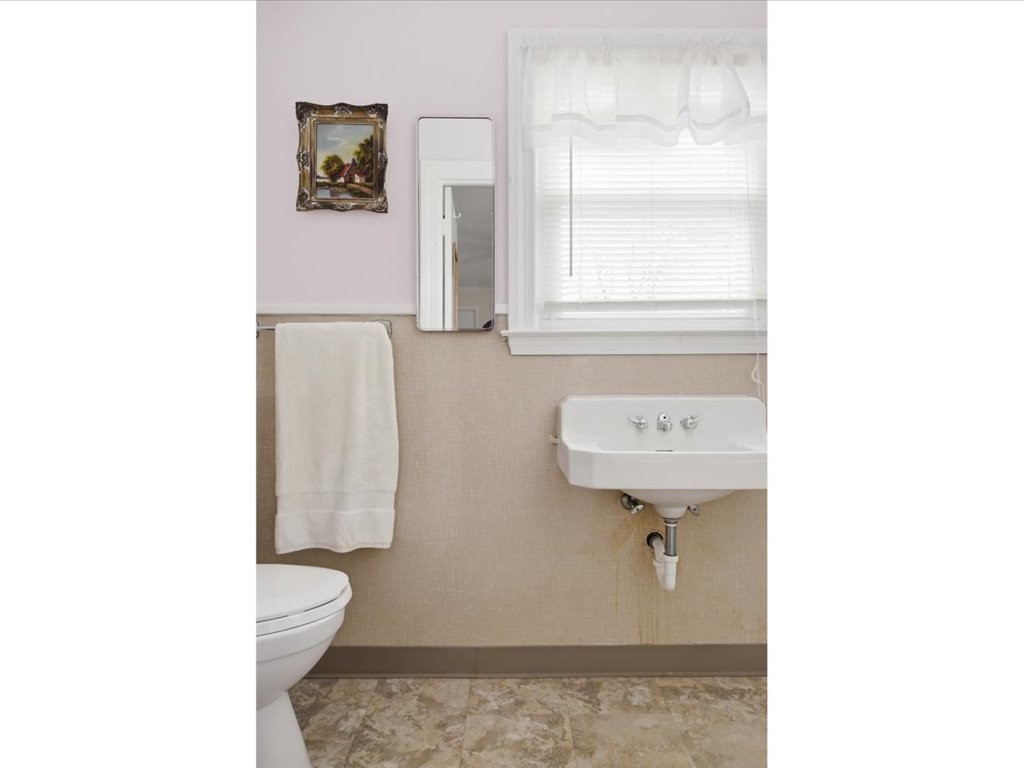 6 Wilder Avenue Westerly, RI 02891 - Photo 13 of 30