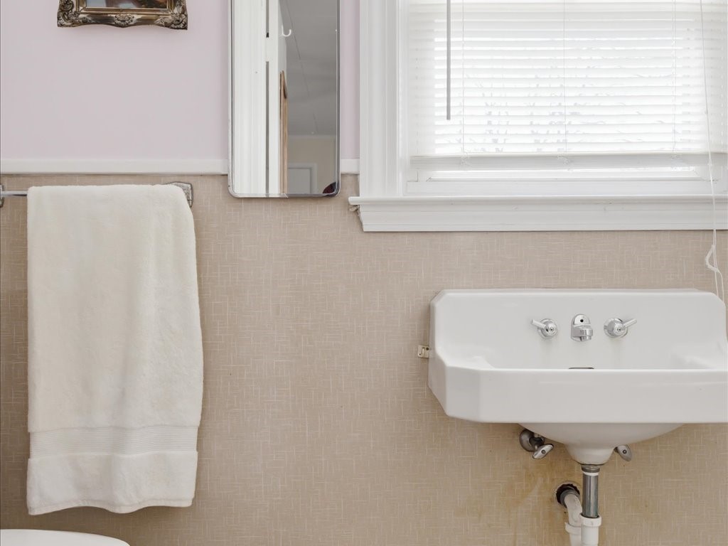 6 Wilder Avenue Westerly, RI 02891 - Photo 14 of 30