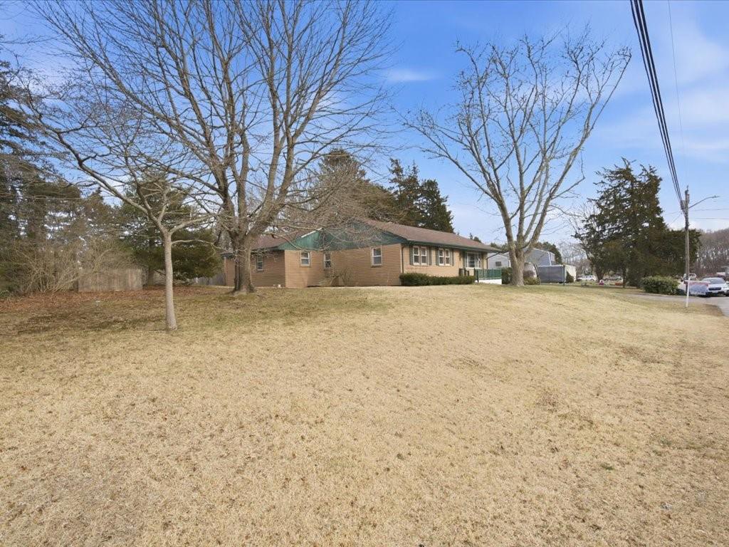 6 Wilder Avenue Westerly, RI 02891 - Photo 2 of 30