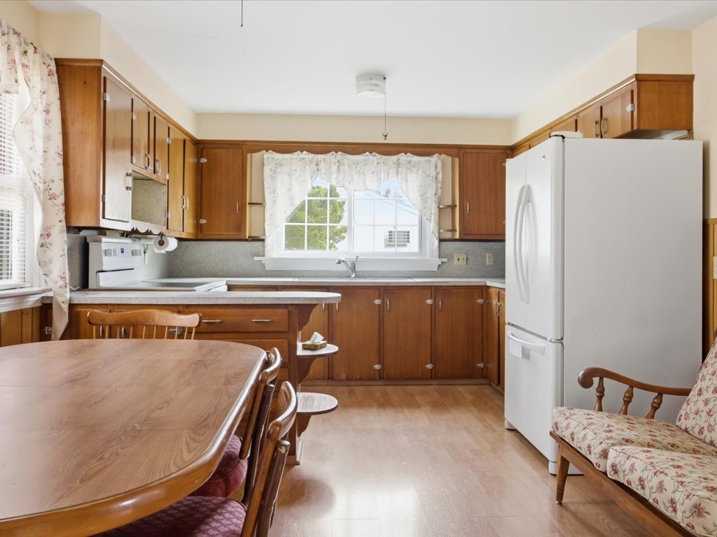 6 Wilder Avenue Westerly, RI 02891 - Photo 4 of 30