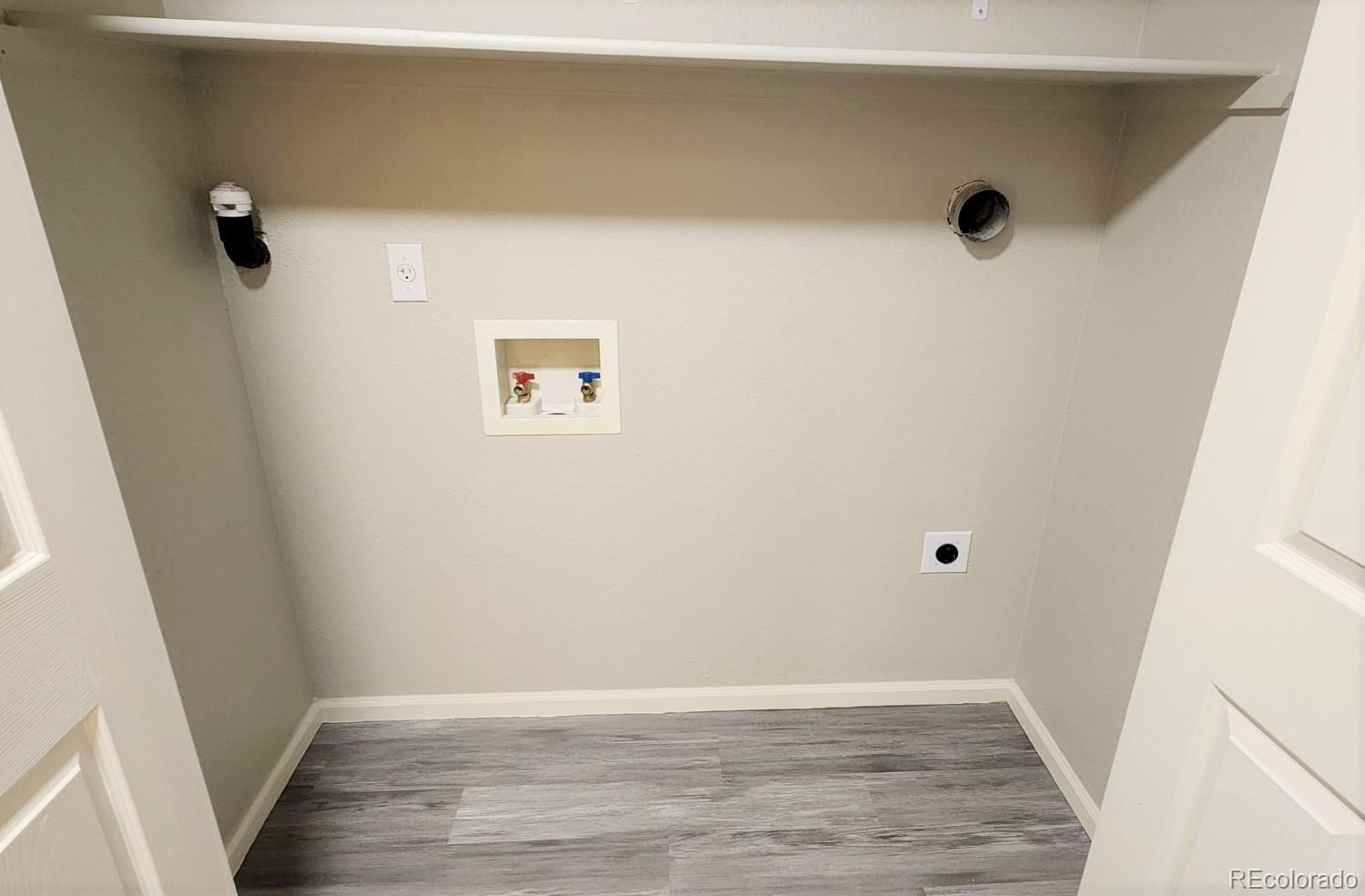 10787 Twenty Mile Road, Unit 305 Parker, CO 80134 - Photo 19 of 28 a view of a small space