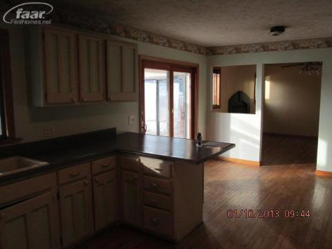 7281 Potter Road Flushing, MI 48433 - Photo 4 of 17 20323602-3.JPG