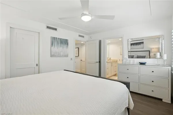 $30,000 | 9517 Gulf Shore Drive, Unit 401, Naples, FL 34108