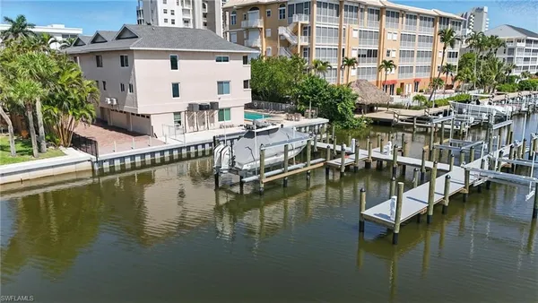 $30,000 | 9517 Gulf Shore Drive, Unit 401, Naples, FL 34108