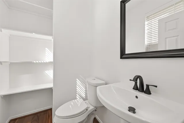 $3,400 | 10949 Cannes Memorial Drive, Houston, TX 77043