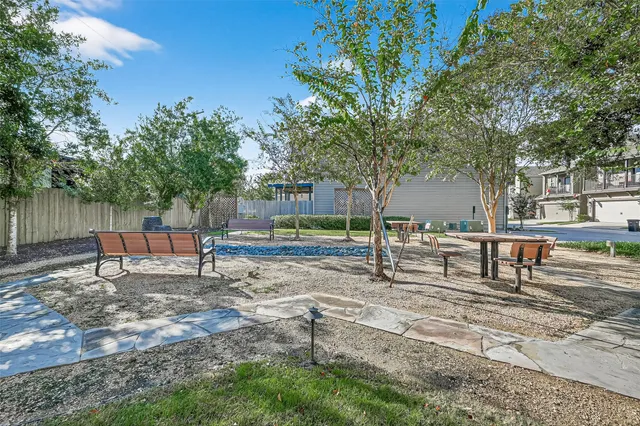 $3,400 | 10949 Cannes Memorial Drive, Houston, TX 77043