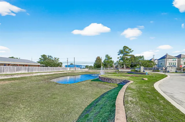 $3,400 | 10949 Cannes Memorial Drive, Houston, TX 77043