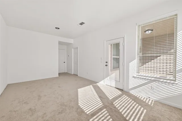 $3,400 | 10949 Cannes Memorial Drive, Houston, TX 77043