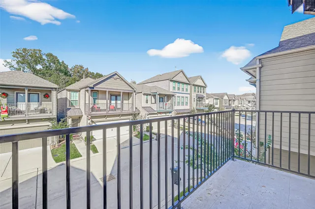 $3,400 | 10949 Cannes Memorial Drive, Houston, TX 77043