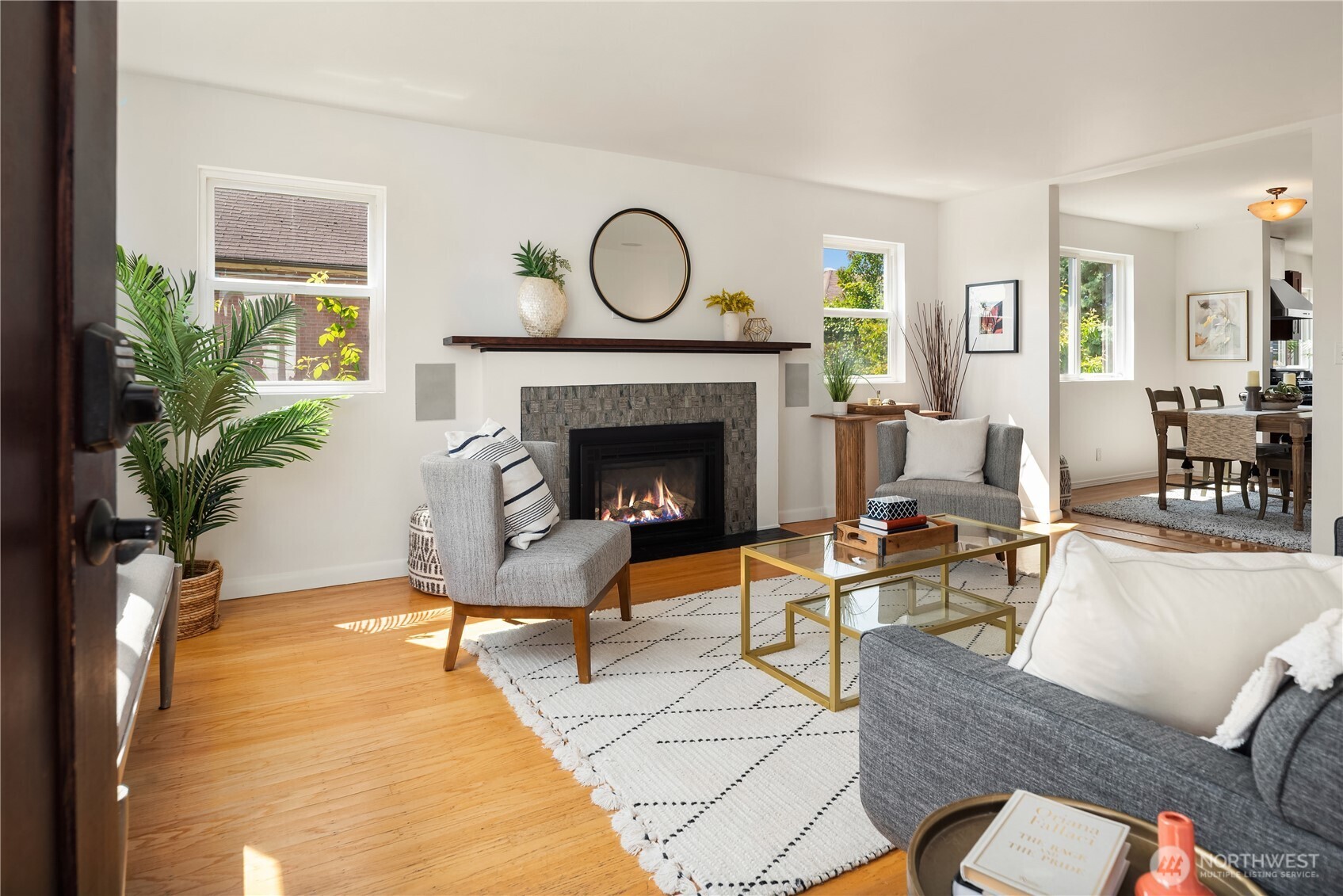 1210 South McClellan Street Seattle, WA 98144 - Photo 2 of 32 Gallery Image 2