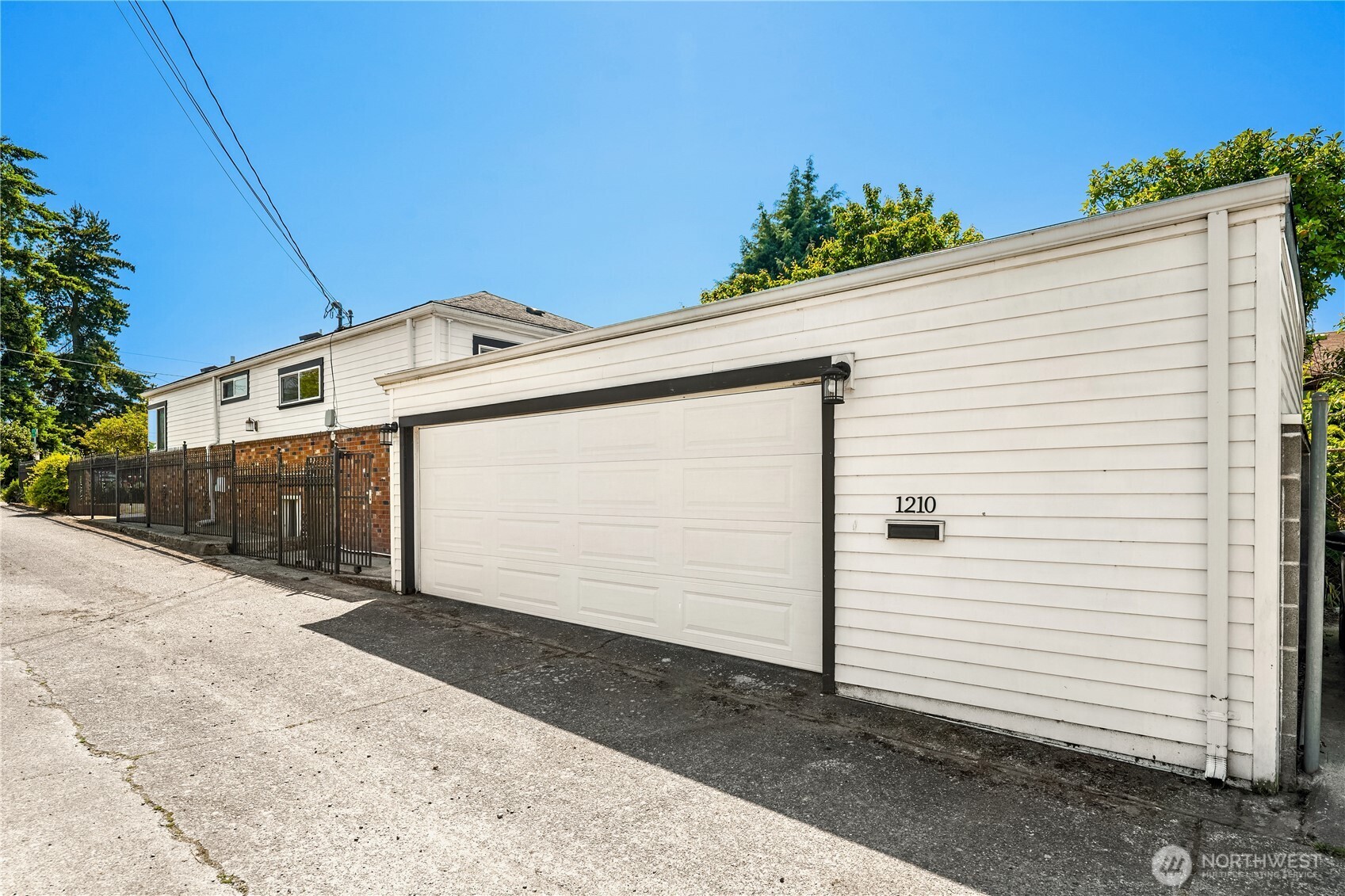 1210 South McClellan Street Seattle, WA 98144 - Photo 27 of 32 Gallery Image 27