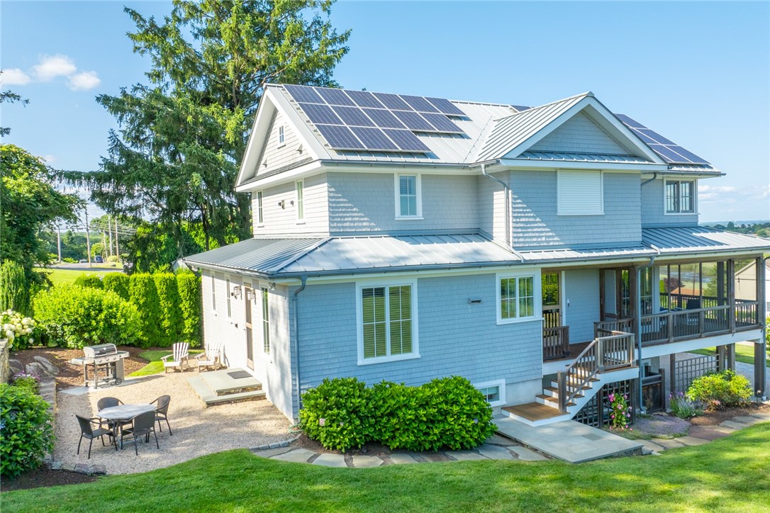41 Conanicut Road Narragansett, RI 02882 - Photo 3 of 45
