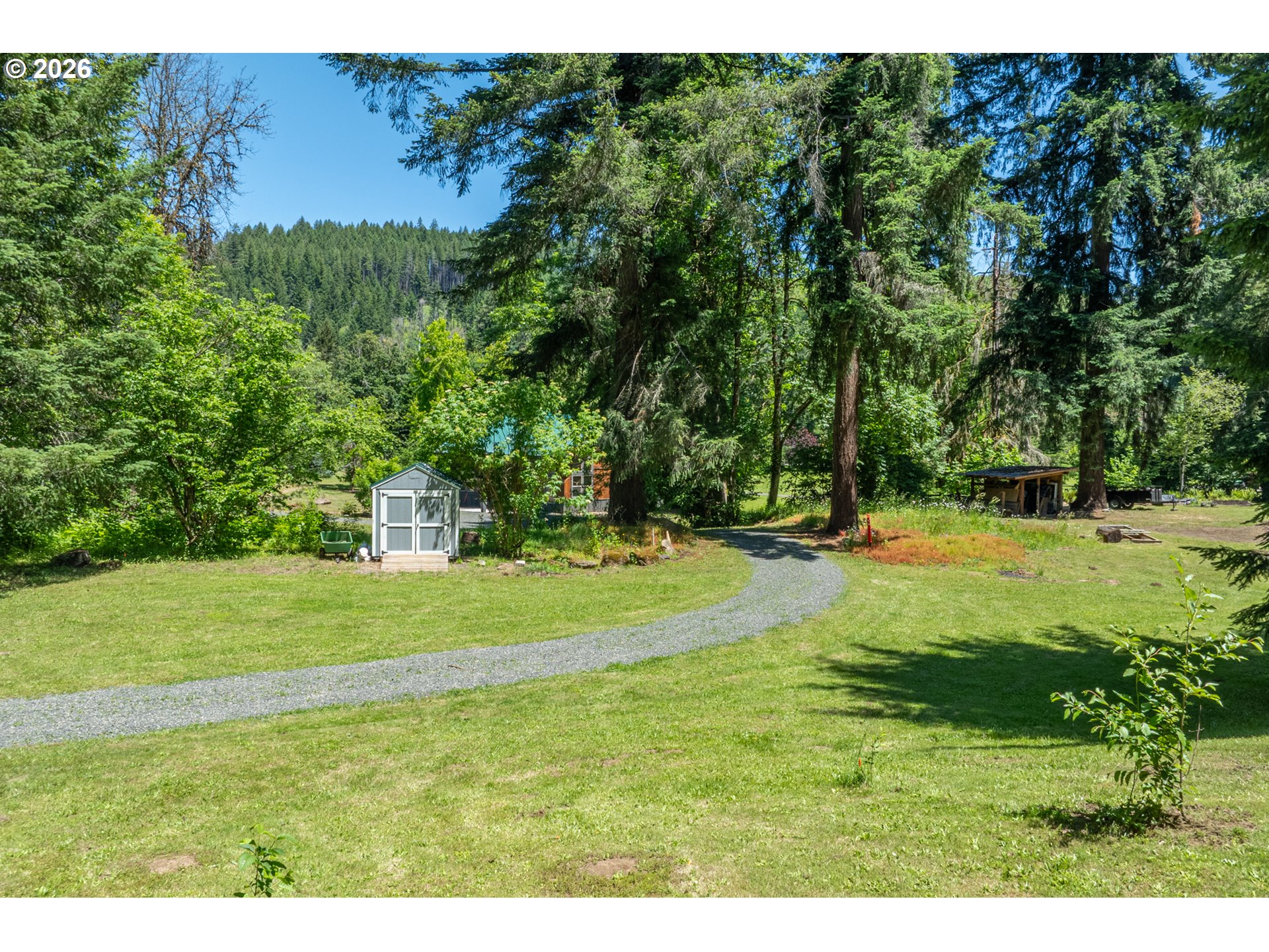 45955 Goodpasture Road Vida, OR 97488 - Photo 11 of 48