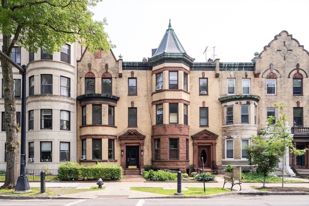 1485 Beacon Street, Unit 2 Brookline, MA 02446 - Photo 12 of 13
