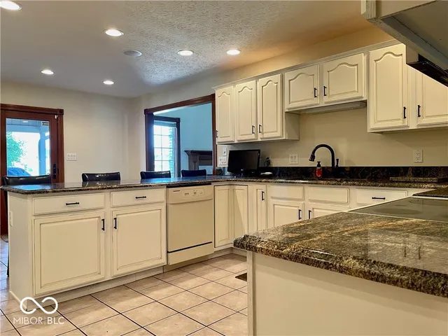 $539,900 | 1148 Waterford Drive, Avon, IN 46123