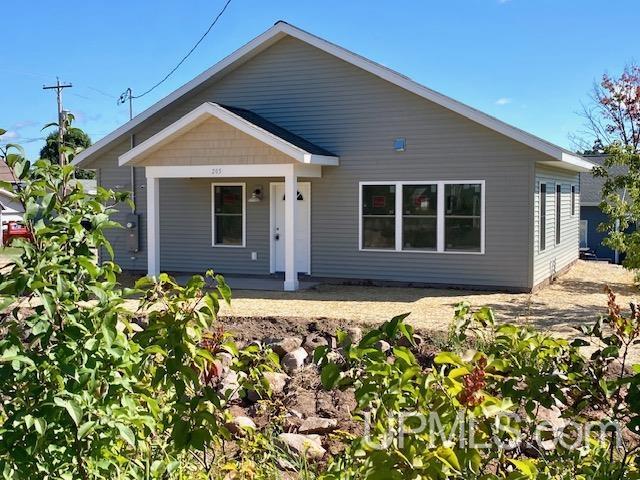 205 Marble Street Ishpeming, MI 49849 - Photo 3 of 41