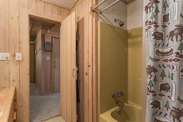 $344,500 | 421 Sleepy Hollow Drive, Murphy, NC 28906