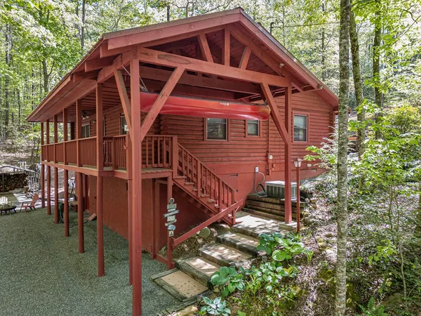 $344,500 | 421 Sleepy Hollow Drive, Murphy, NC 28906