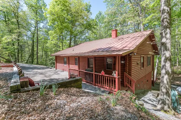$344,500 | 421 Sleepy Hollow Drive, Murphy, NC 28906