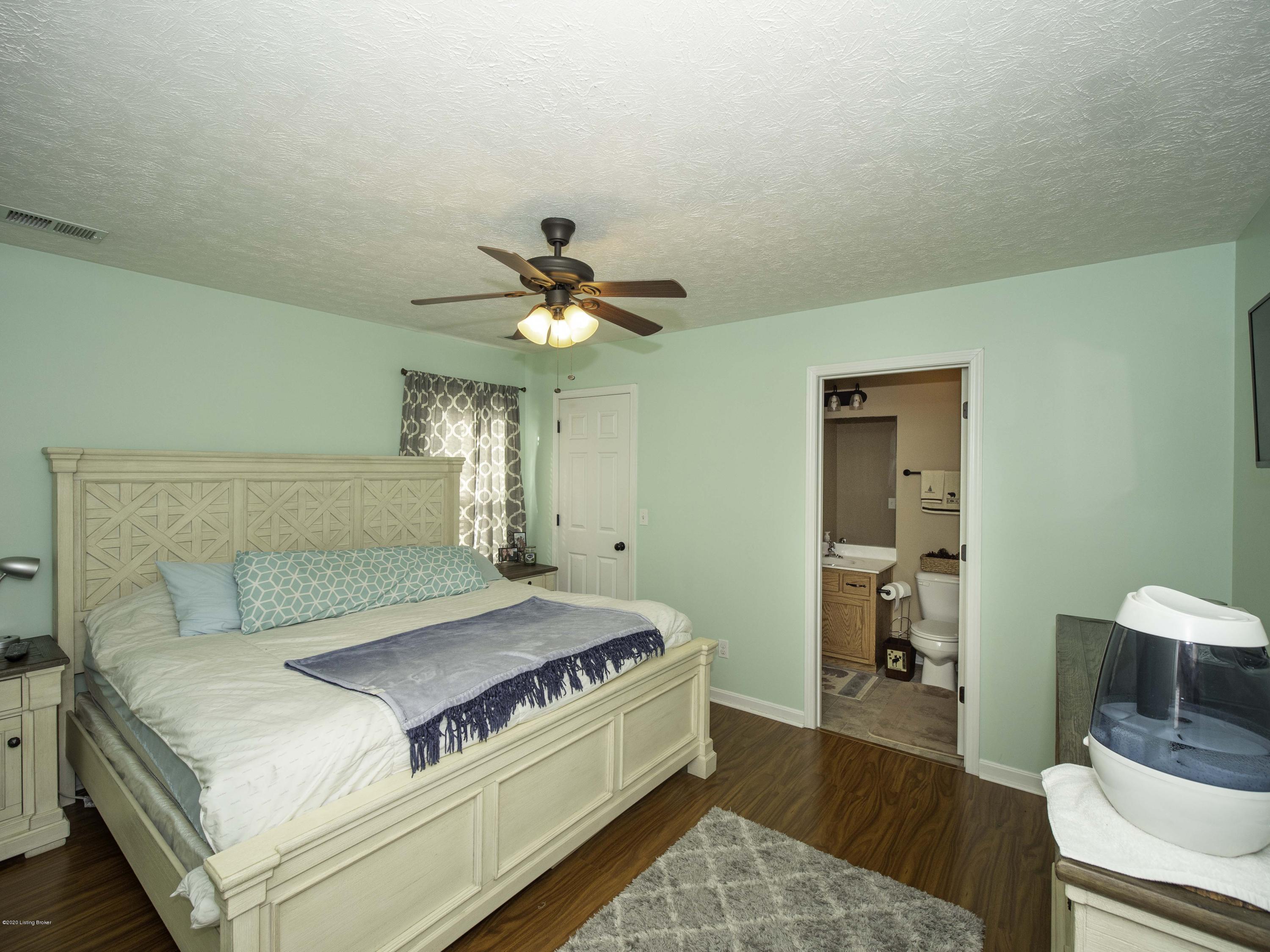 231 Madison Rae Boulevard Shepherdsville, KY 40165 - Photo 13 of 24 231 Madison Rae (16 of 47)