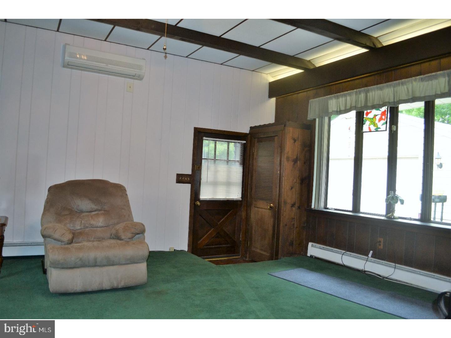 4104 Bridgeboro Road Delran, NJ 08057 - Photo 17 of 25 Family Room