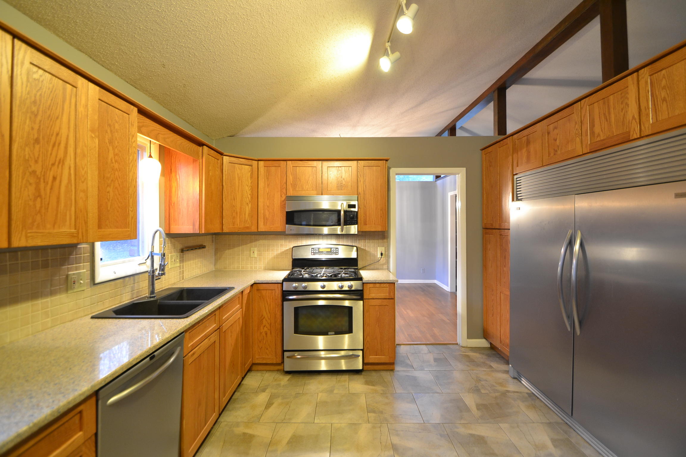 203 Timbercrest Drive Oak Ridge, TN 37830 - Photo 7 of 33 7