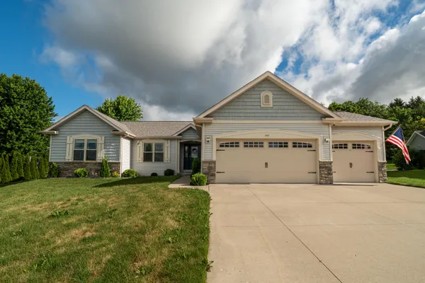 $499,900 | 333 Nature Place, Johnson Creek, WI 53038