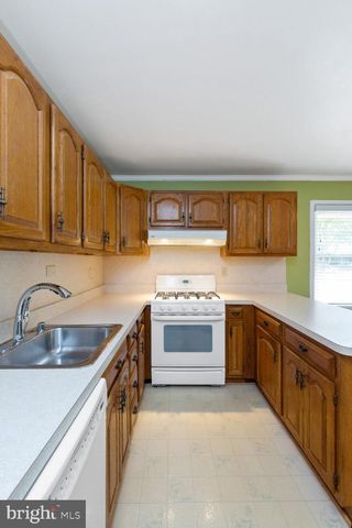 $535,500 | 332 Broadwood Drive, Rockville, MD 20851