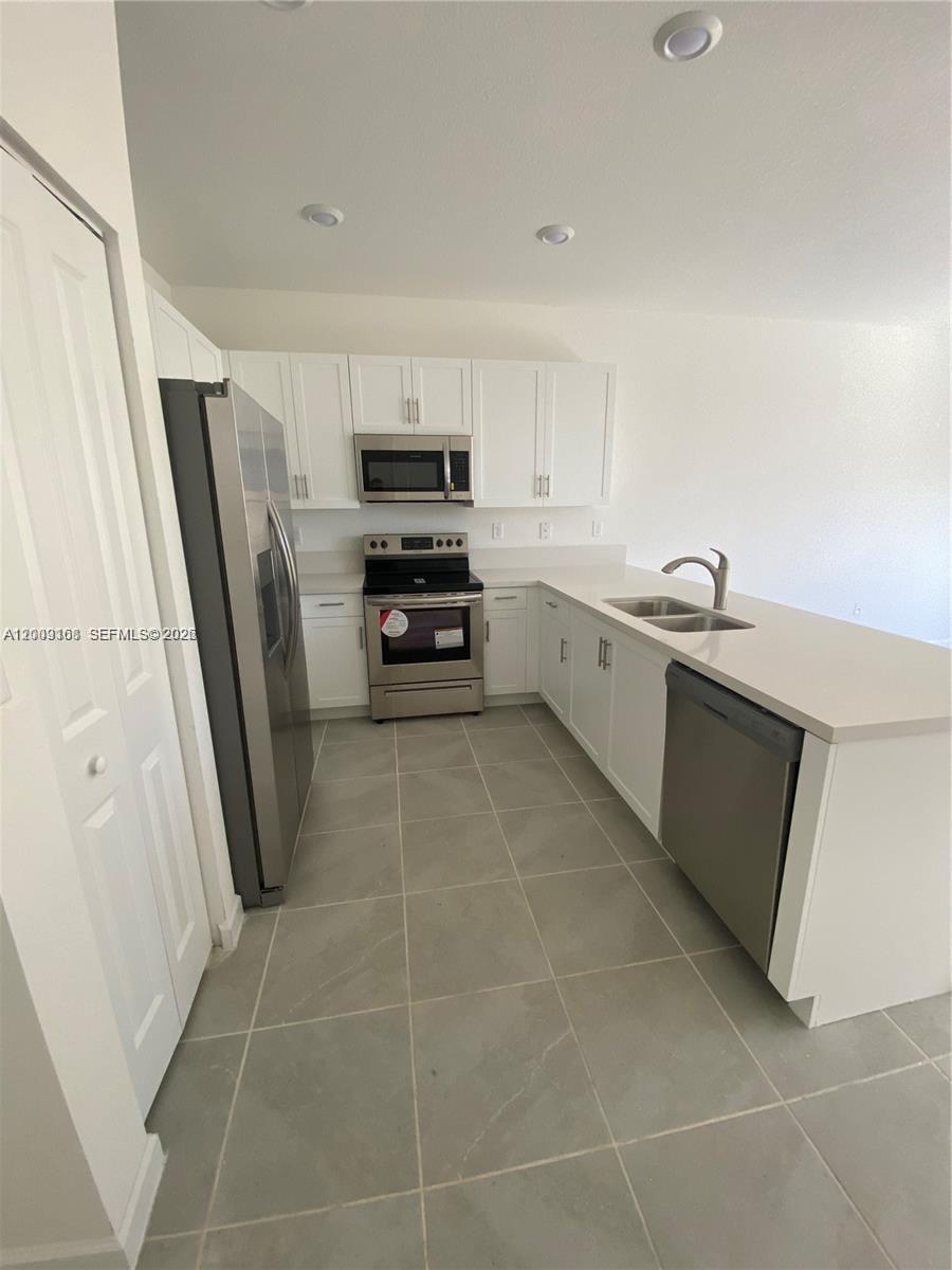 28729 Southwest 132nd Place, Unit 28729 Homestead, FL 33033 - Photo 18 of 30
