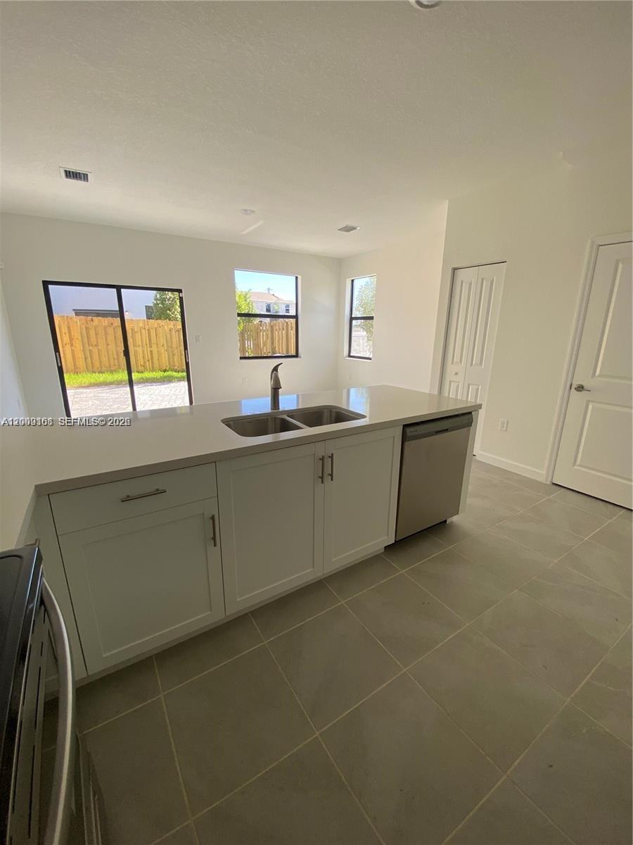 28729 Southwest 132nd Place, Unit 28729 Homestead, FL 33033 - Photo 19 of 30