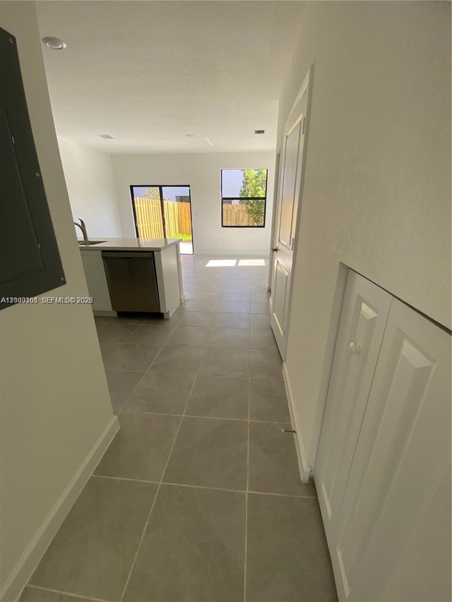 28729 Southwest 132nd Place, Unit 28729 Homestead, FL 33033 - Photo 5 of 30