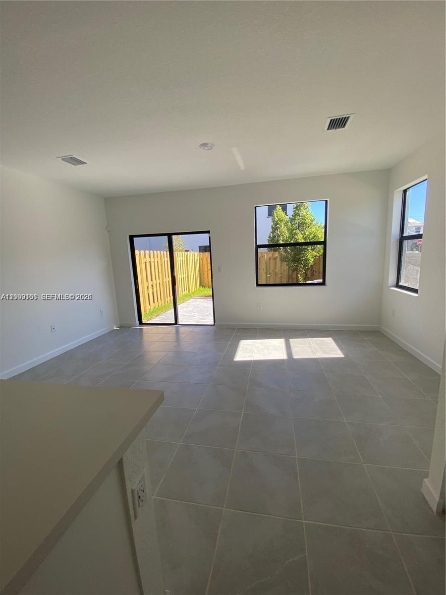 28729 Southwest 132nd Place, Unit 28729 Homestead, FL 33033 - Photo 8 of 30