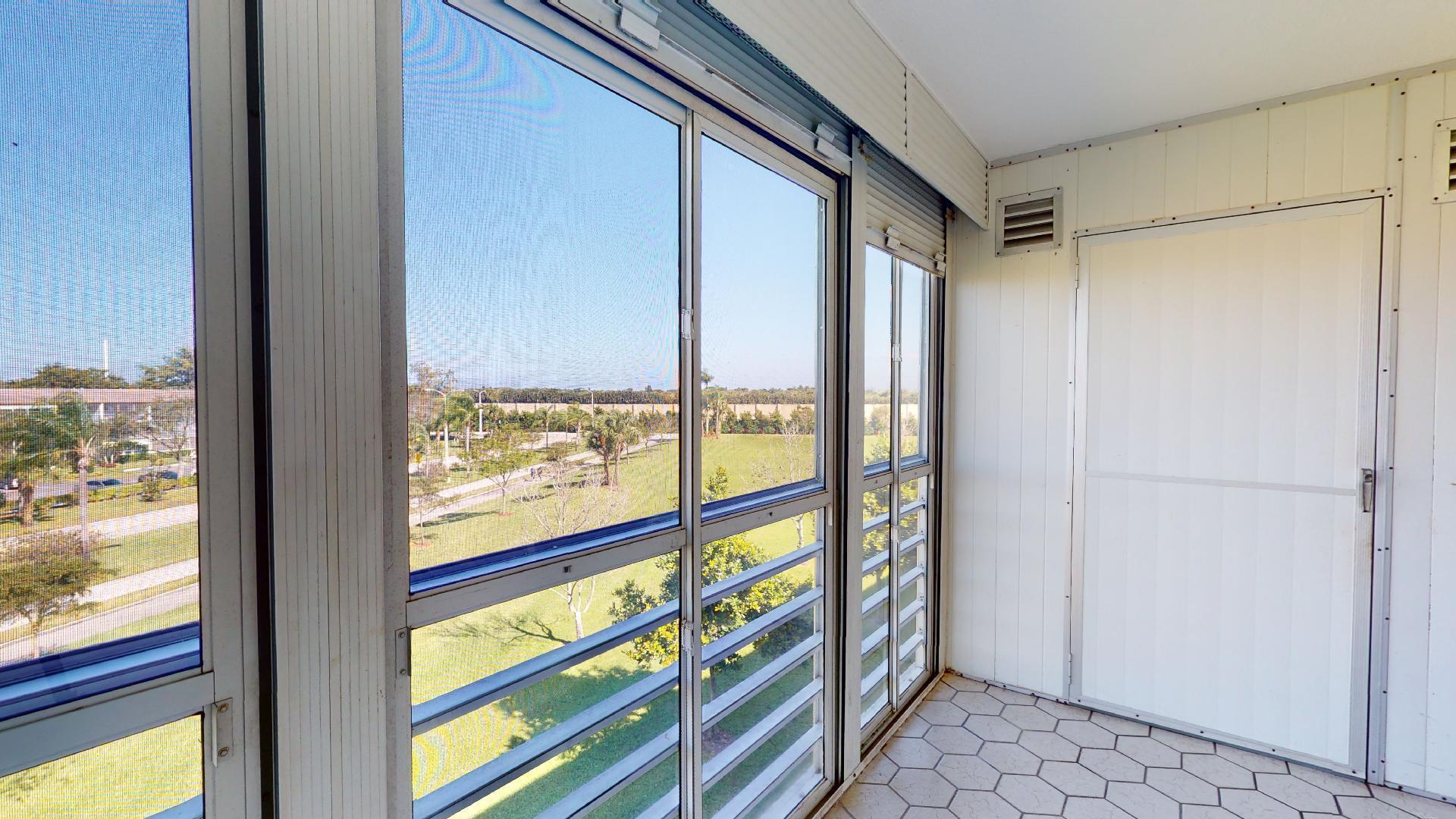 4018 Lincoln A Boca Raton, FL 33434 - Photo 10 of 26 Porch