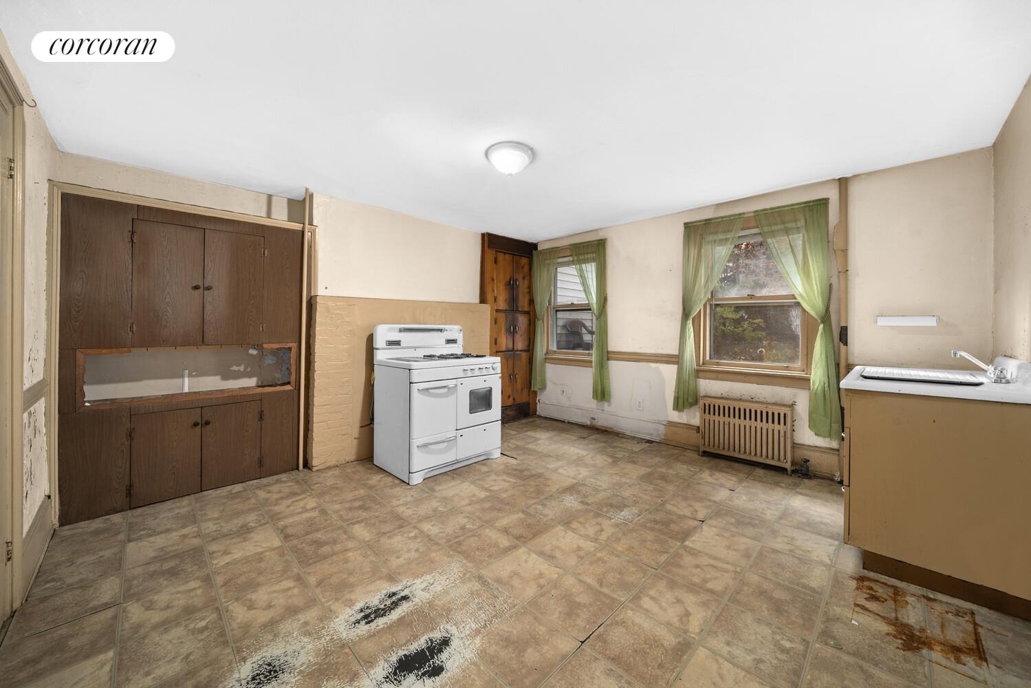 75 Newel Street Brooklyn, NY 11222 - Photo 12 of 14